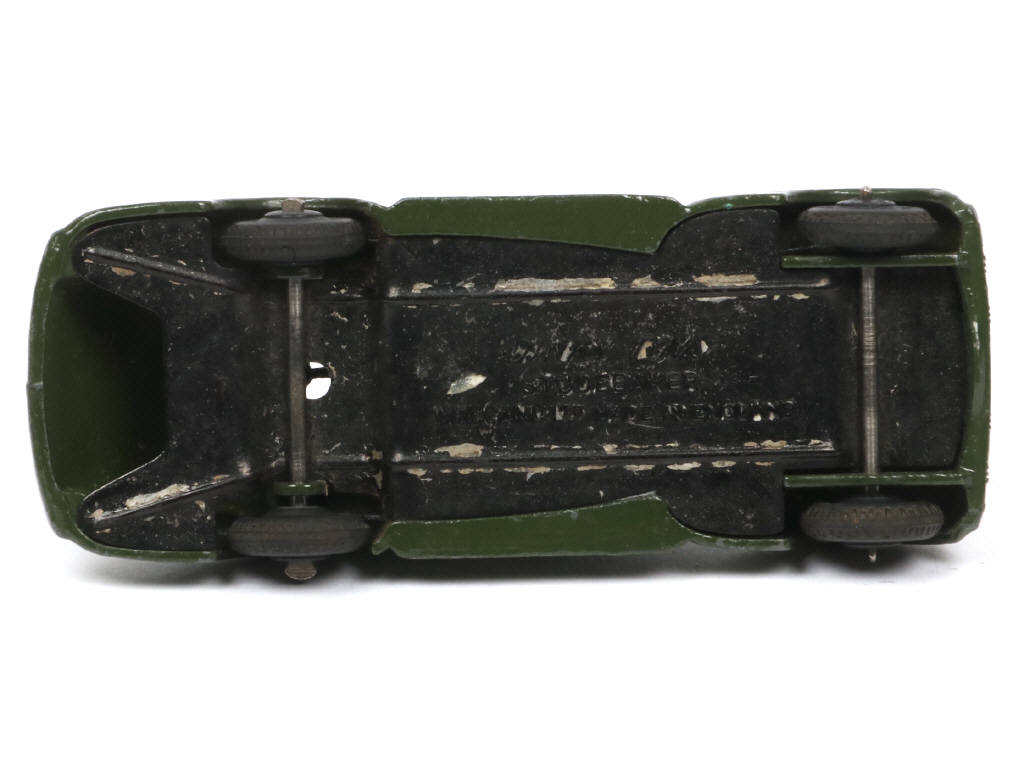 Lot 411 - DINKY TOYS (GB) (1)