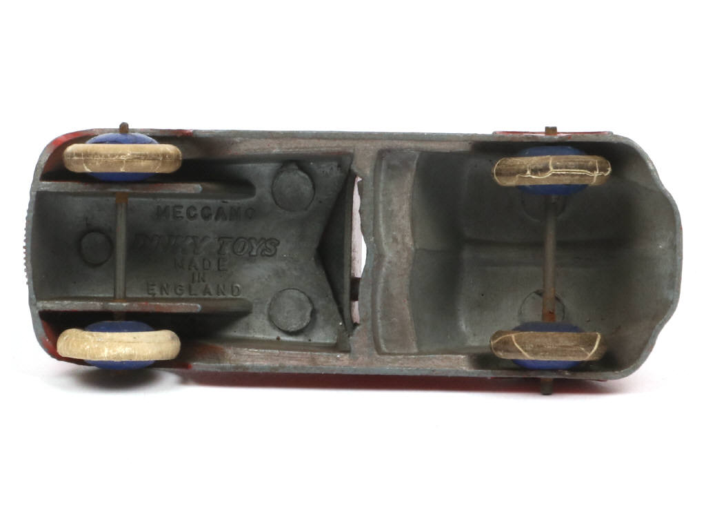 Lot 318 - DINKY TOYS (GB) (1)