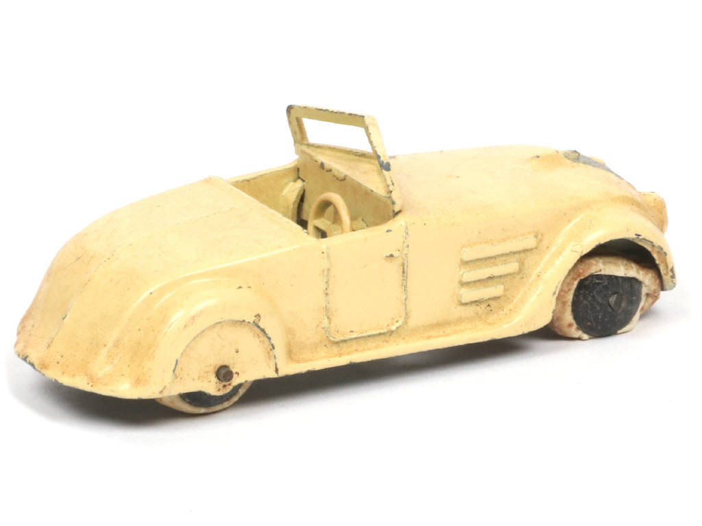 Lot 317 - DINKY TOYS (GB) (1)