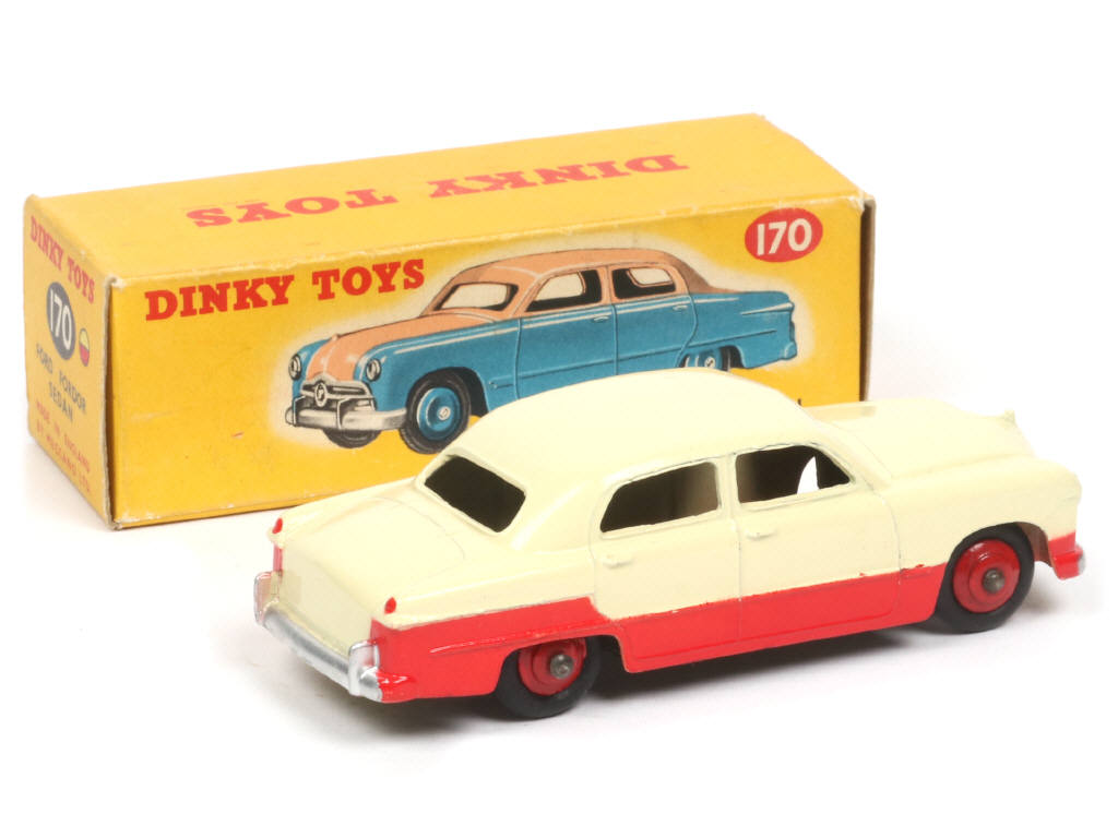 Lot 450 - DINKY TOYS (GB) (1)