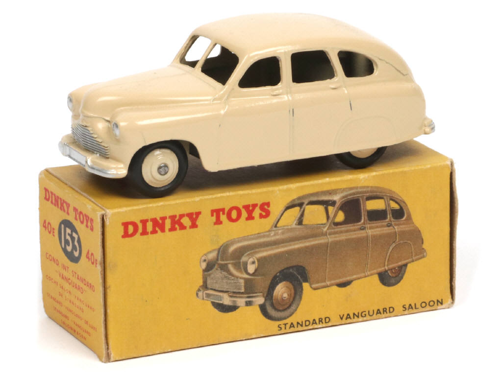 Lot 428 - DINKY TOYS (GB) (1)