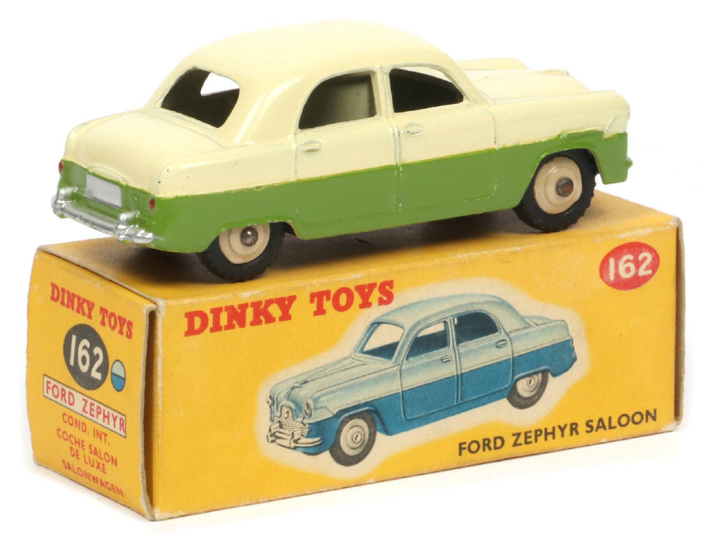 Lot 445 - DINKY TOYS (GB) (1)