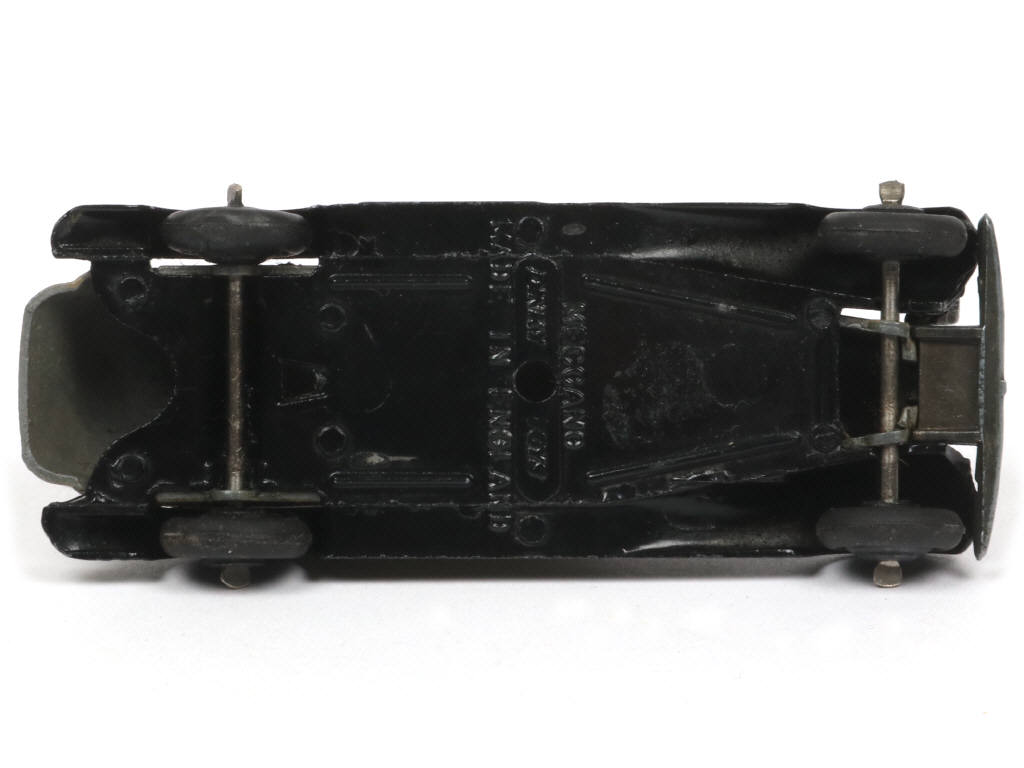 Lot 329 - DINKY TOYS (GB) (1)