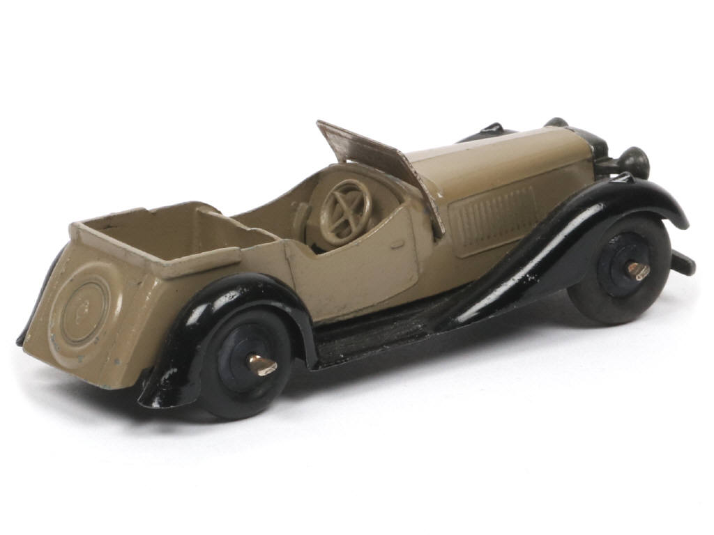 Lot 381 - DINKY TOYS (GB) (1)