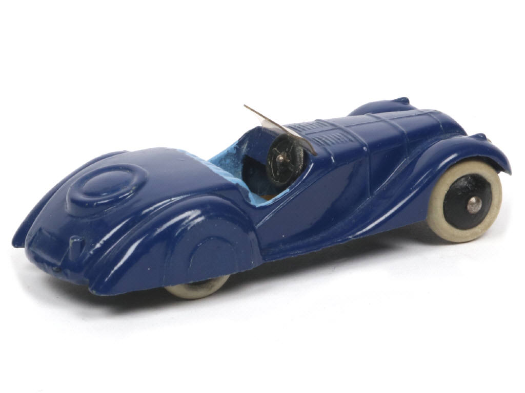 Lot 386 - DINKY TOYS (GB) (1)