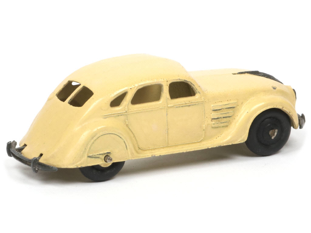 Lot 324 - DINKY TOYS (GB) (1)