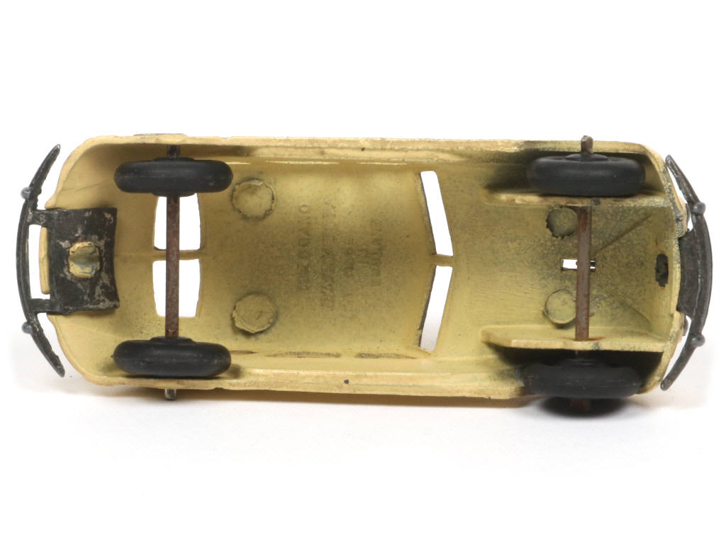 Lot 324 - DINKY TOYS (GB) (1)