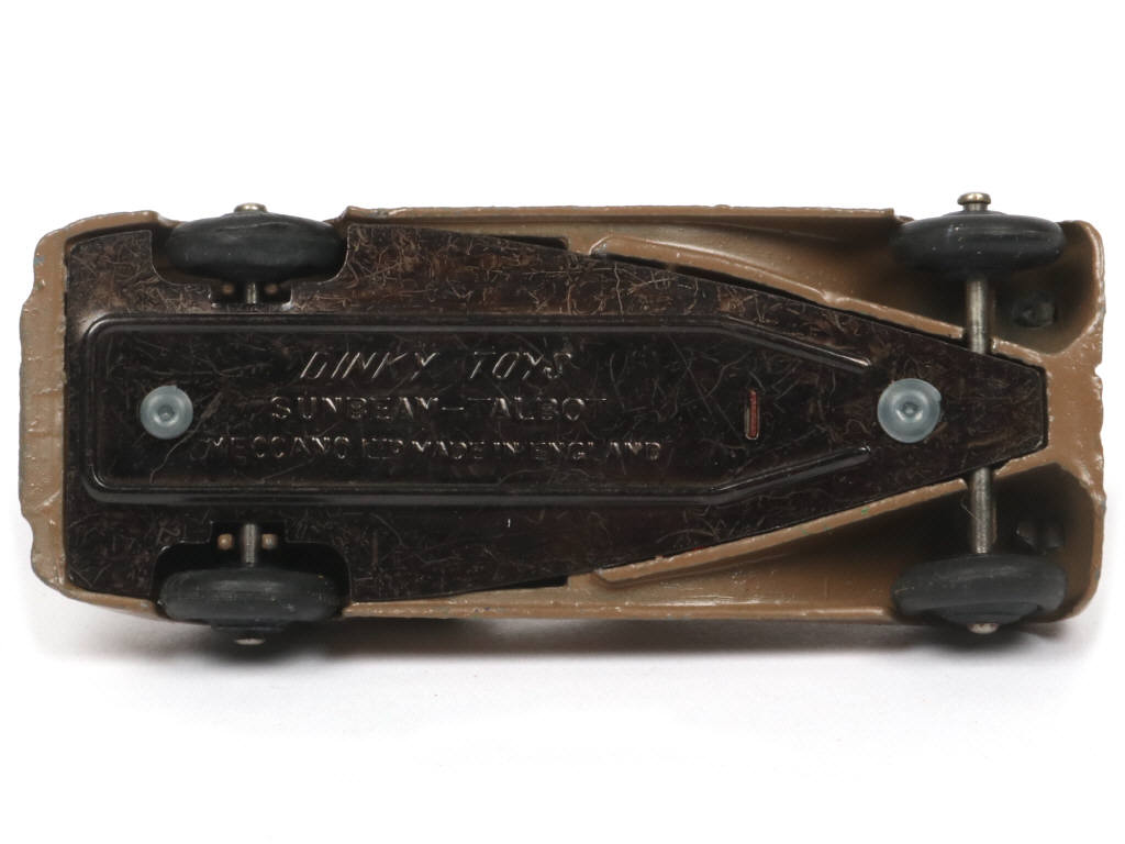 Lot 387 - DINKY TOYS (GB) (1)