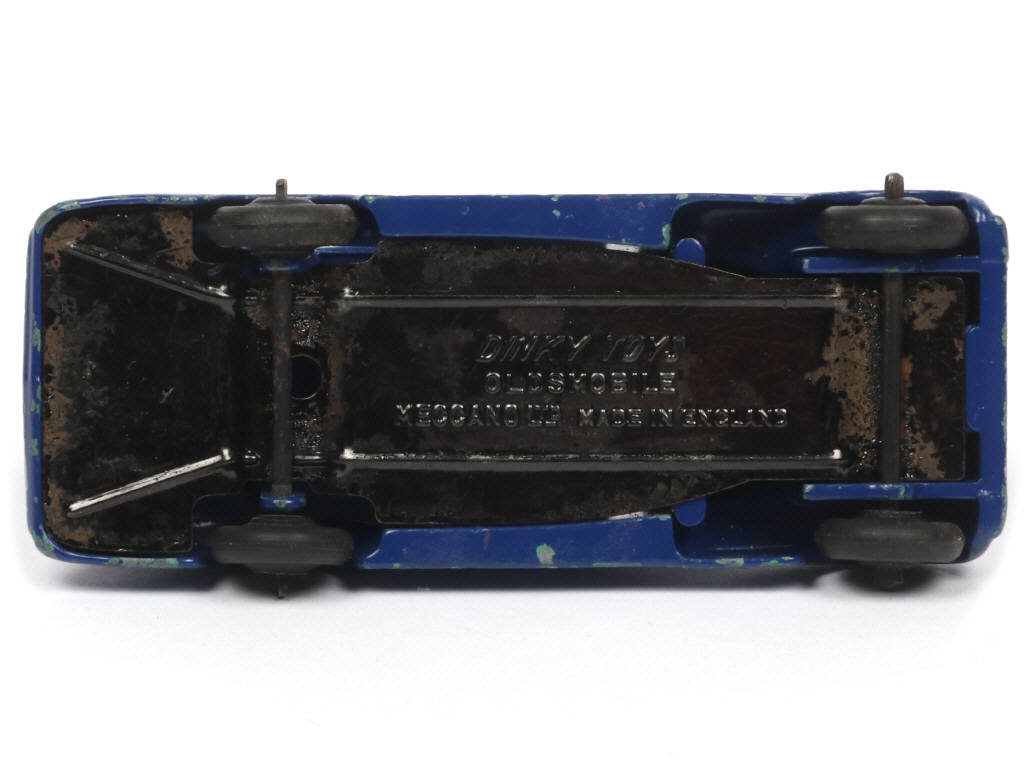 Lot 395 - DINKY TOYS (GB) (1)