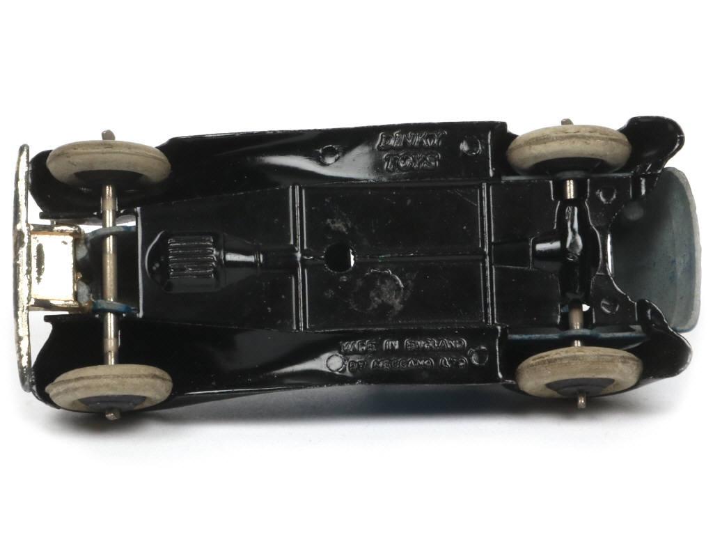 Lot 372 - DINKY TOYS (GB) (1)