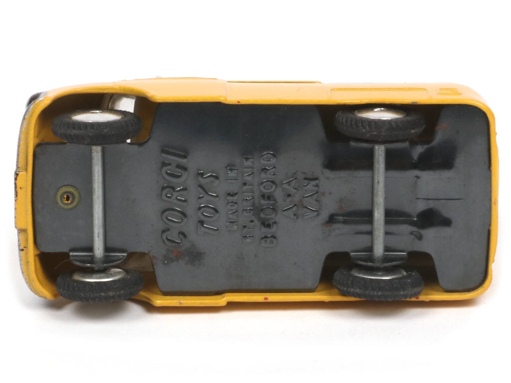 Lot 242 - CORGI TOYS (GB) (1)
