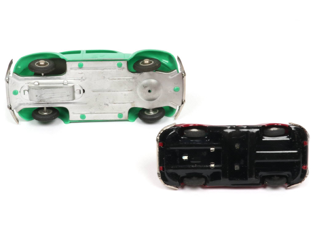 Lot 96 - DIVERS (2)