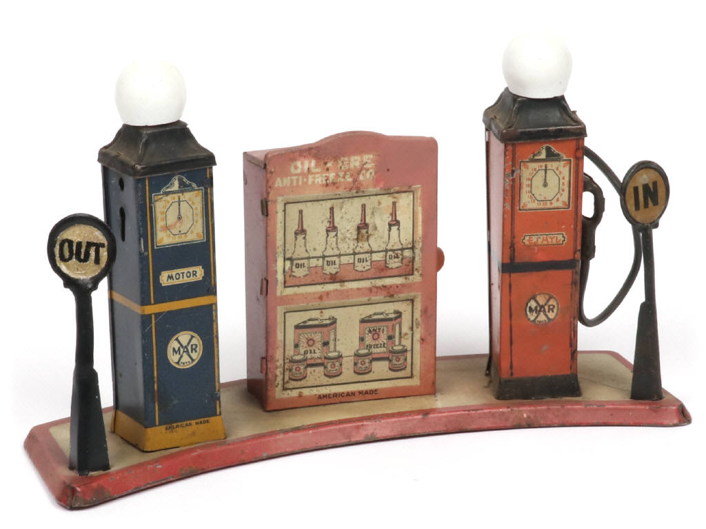 Lot 160 - MARX TOYS (USA) (1)