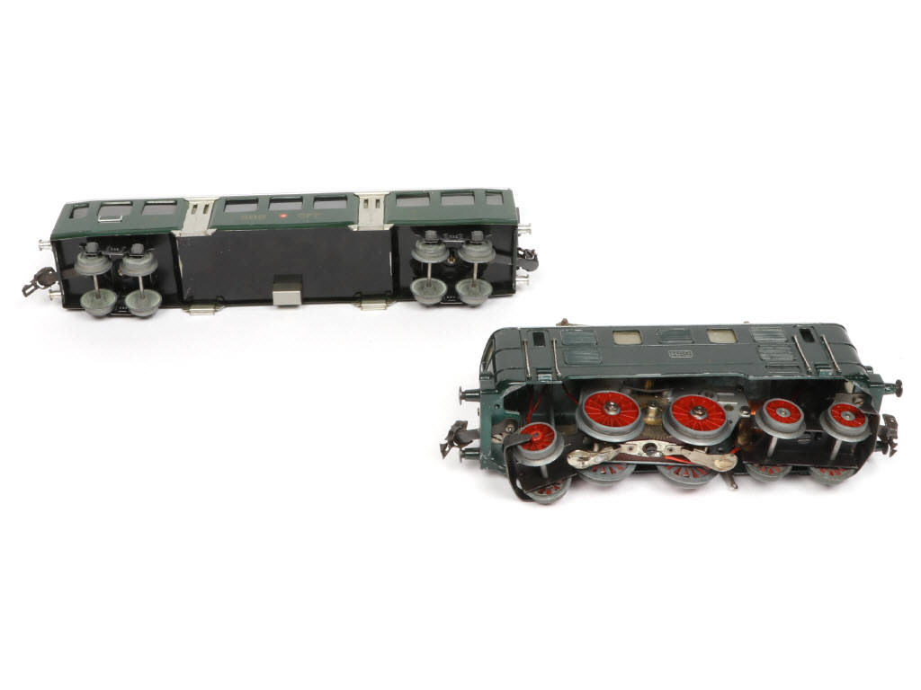 Lot 111 - HAG (SUISSE) (2)