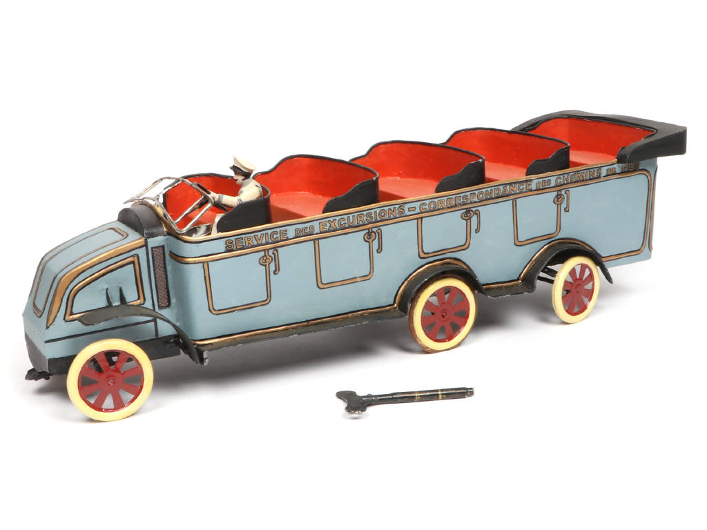 Lot 304 - DIVERS (1)