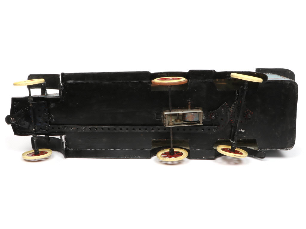 Lot 304 - DIVERS (1)