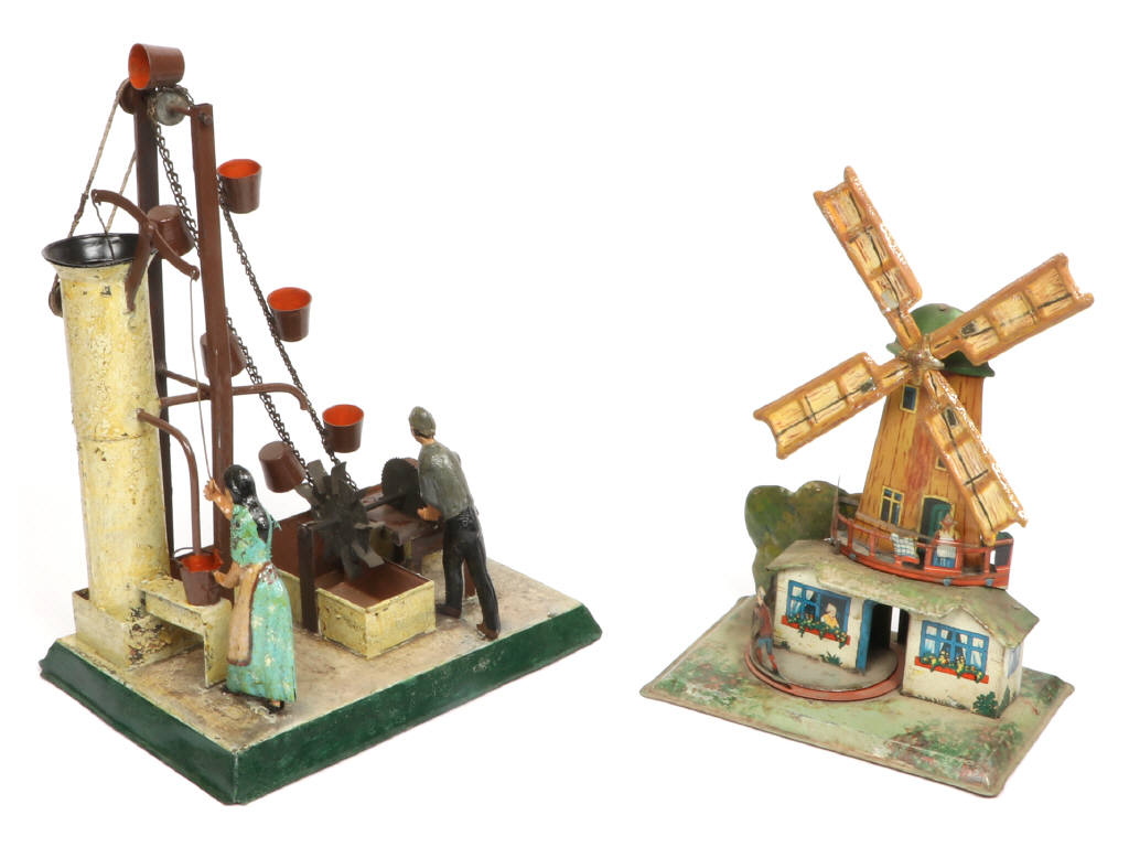 Lot 391 - DIVERS (2)