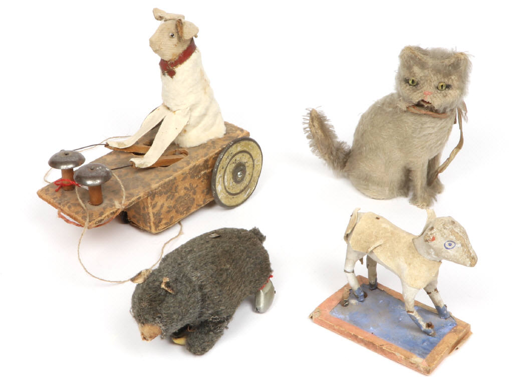 Lot 394 - DIVERS (4)