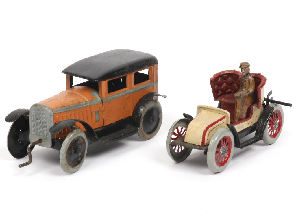 Lot 309 - DIVERS (2)