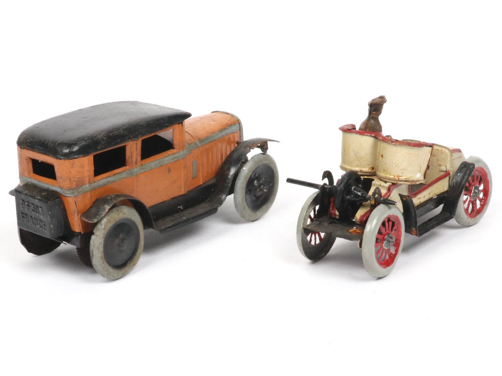 Lot 309 - DIVERS (2)