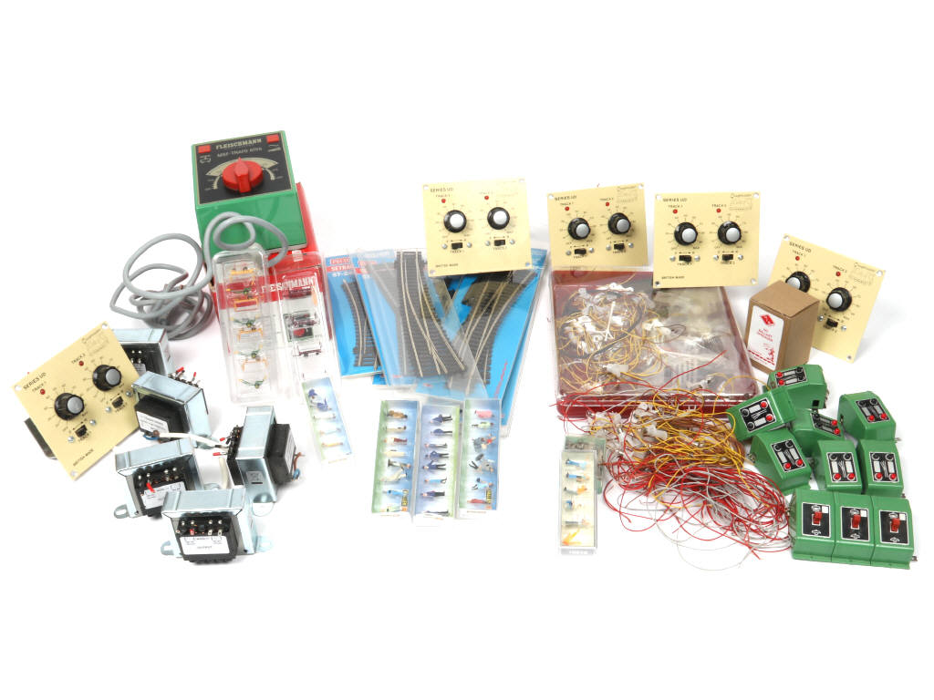 Lot 13 - DIVERS (1)