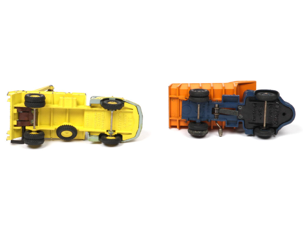 Lot 227 - DINKY TOYS (FRANCE) (2)