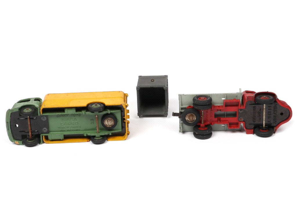 Lot 228 - DINKY TOYS (FRANCE) (2)