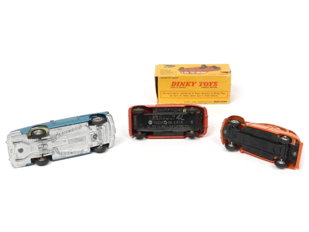 Lot 222 - DINKY TOYS (FRANCE) (3)