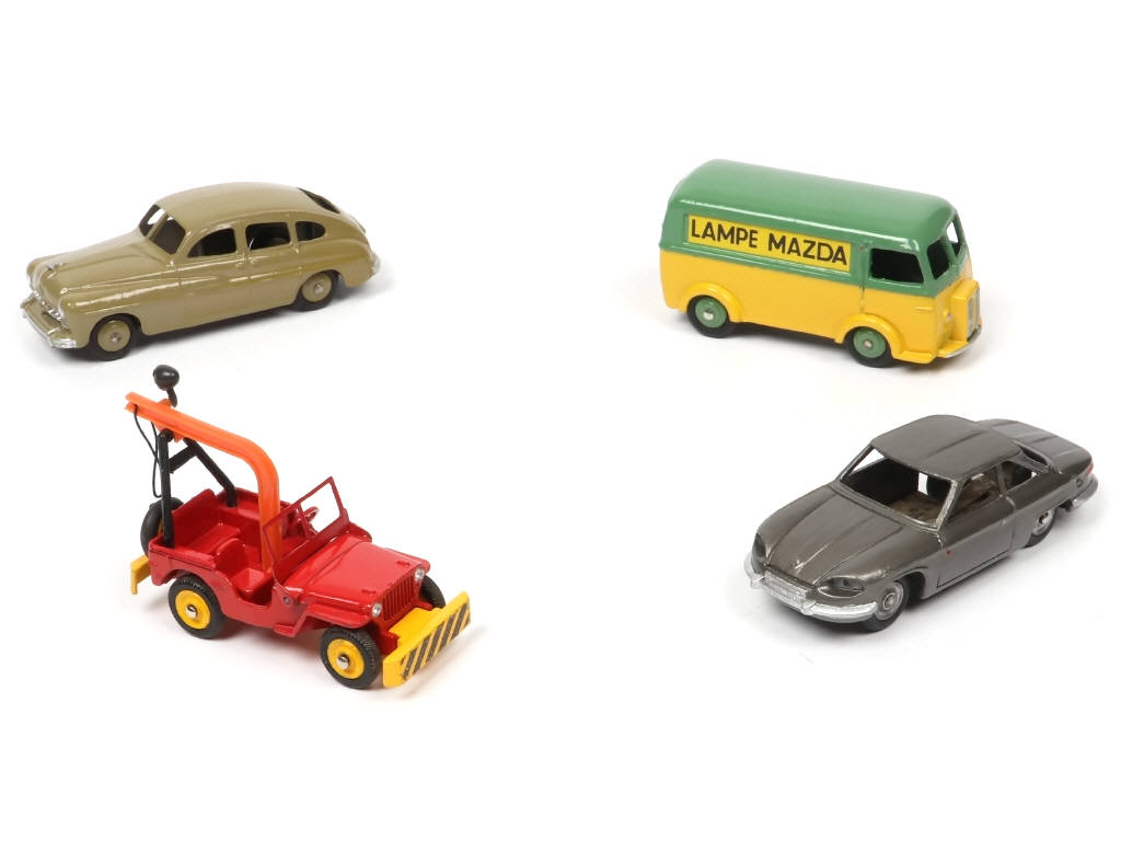 Lot 225 - DINKY TOYS (FRANCE) (4)