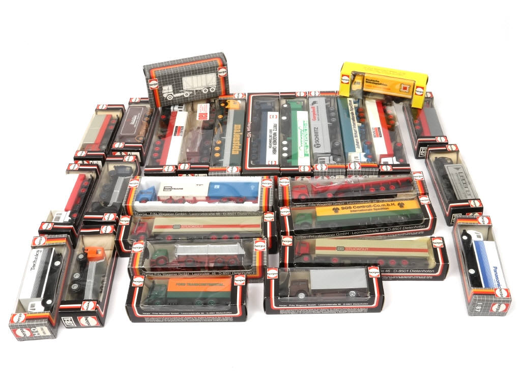 Lot 182 - ROCO 'HO' (AUTRICHE) (27)