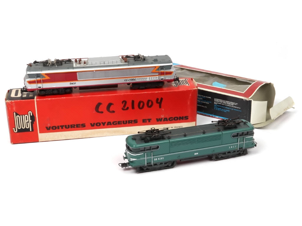 Lot 69 - DIVERS (HO) (2)