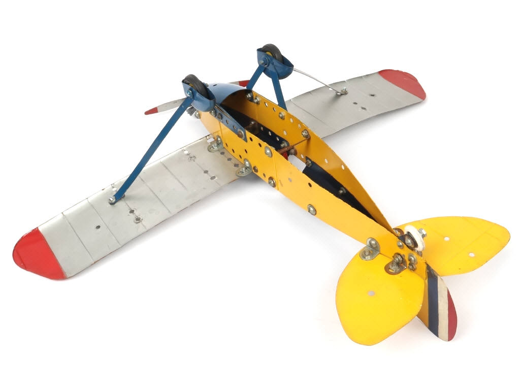 Lot 110 - MECCANO (FRANCE) (1)