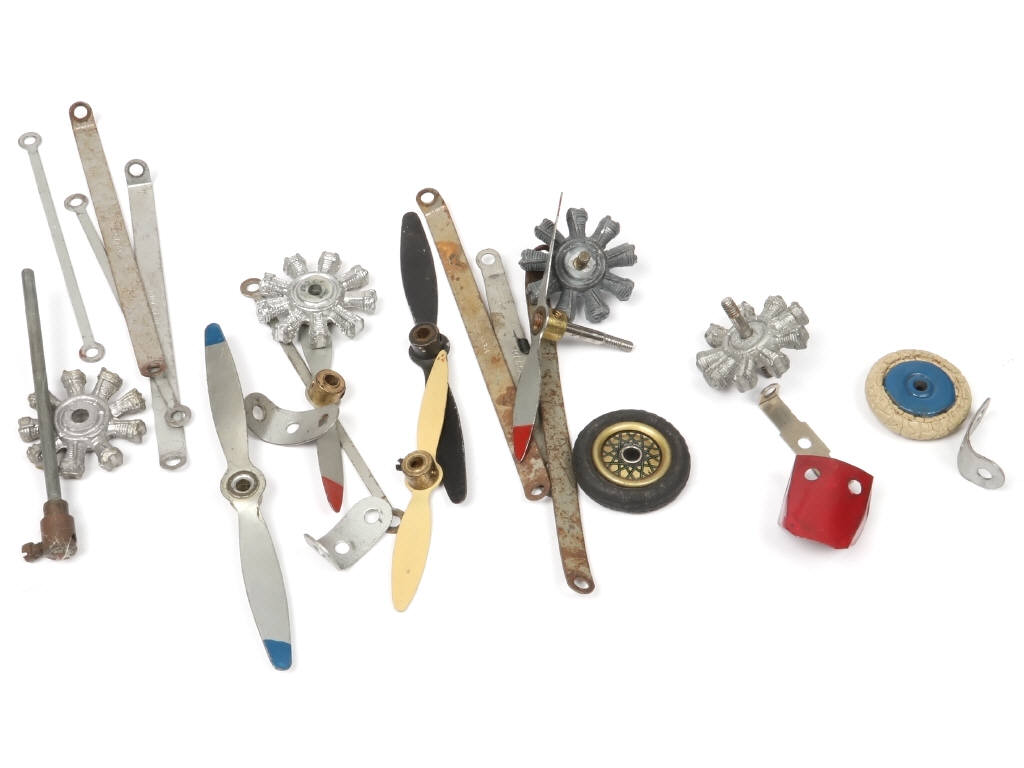 Lot 110 - MECCANO (FRANCE) (1)