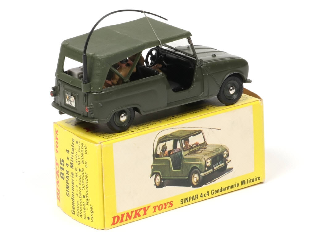 Lot 227 - DINKY TOYS (FRANCE) (1)