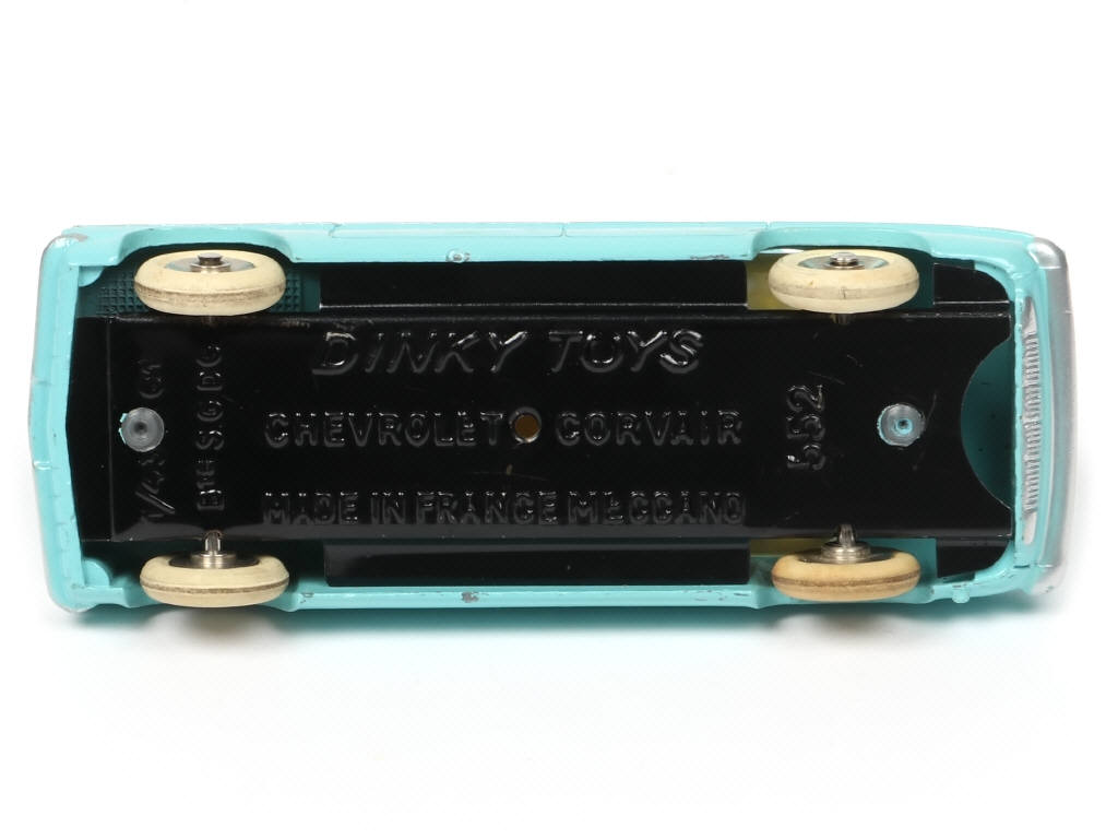 Lot 224 - DINKY TOYS (FRANCE) (1)