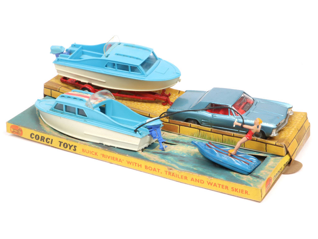Lot 212 - CORGI TOYS (GB) (1)