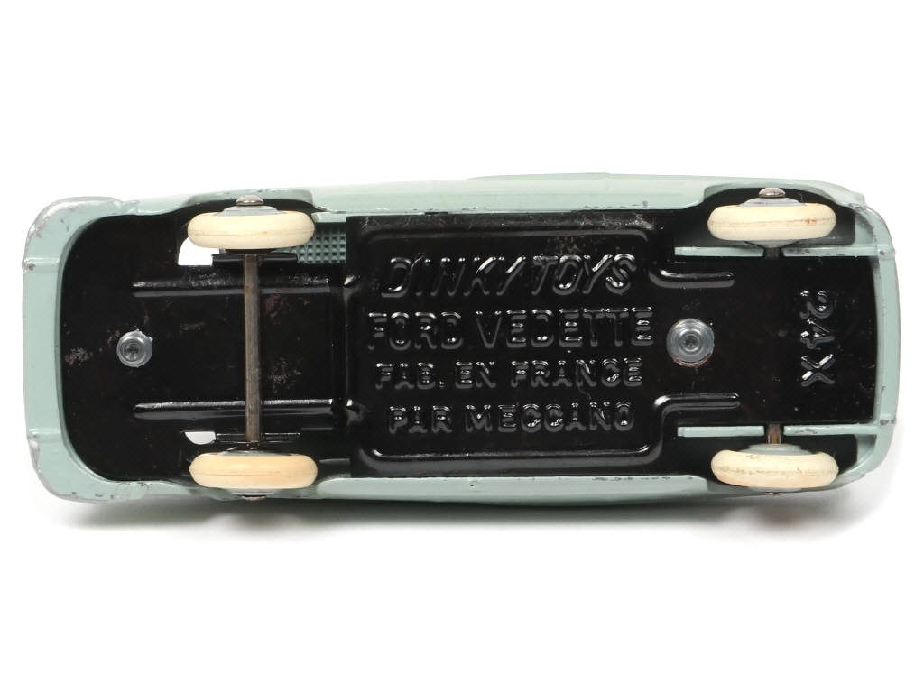 Lot 148 - DINKY TOYS (FRANCE) (1)