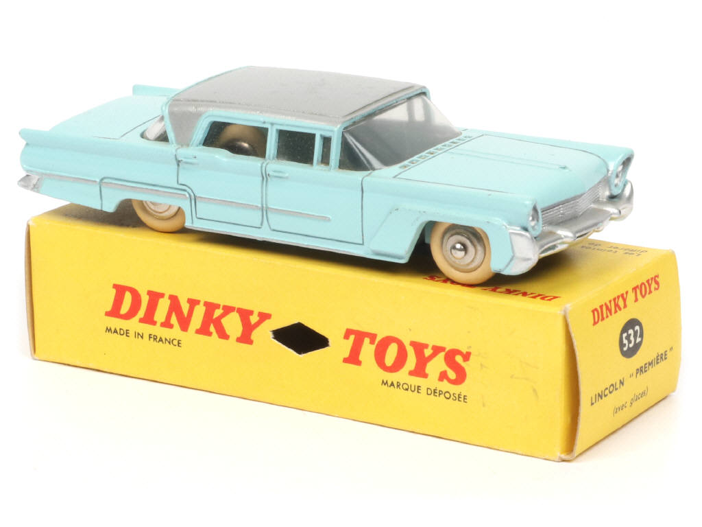 Lot 267 - DINKY TOYS (FRANCE) (1)