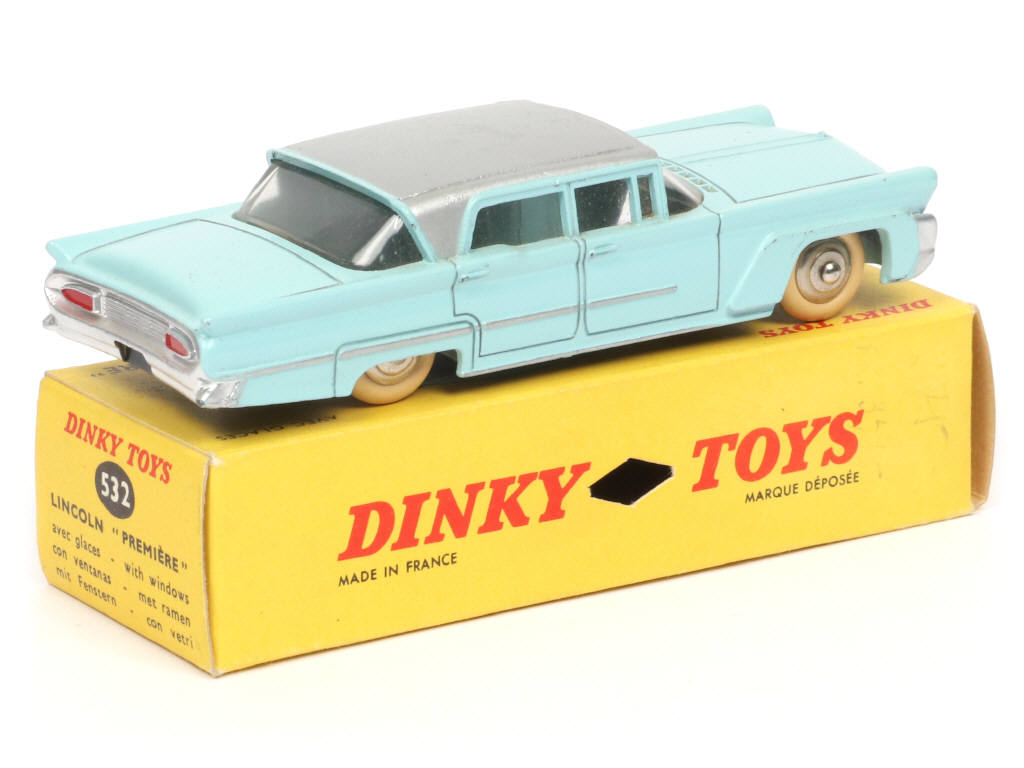 Lot 267 - DINKY TOYS (FRANCE) (1)
