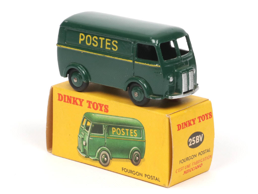 Lot 258 - DINKY TOYS (FRANCE) (1)