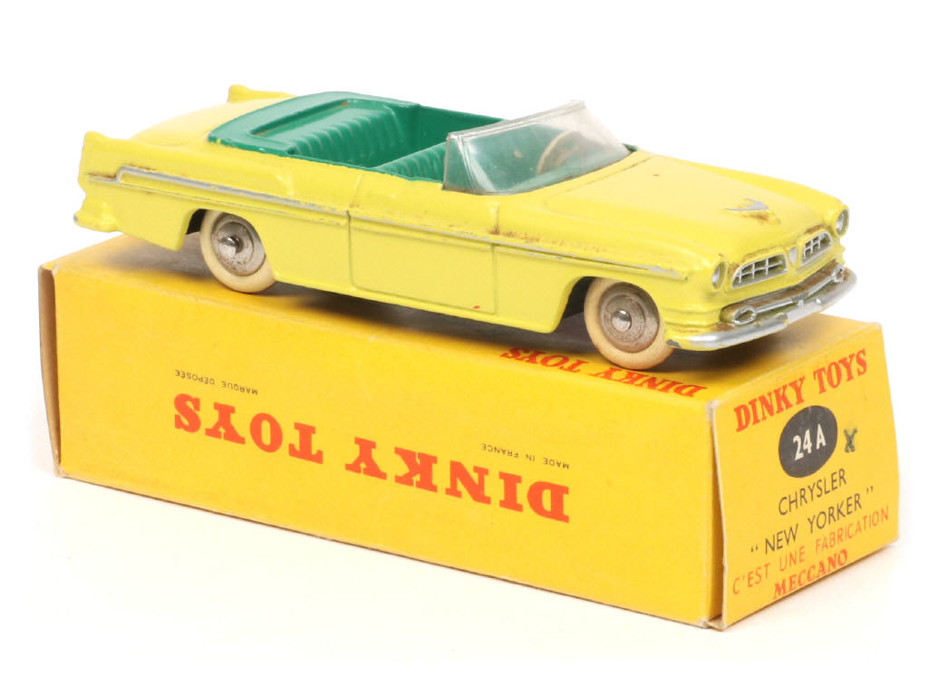 Lot 252 - DINKY TOYS (FRANCE) (1)
