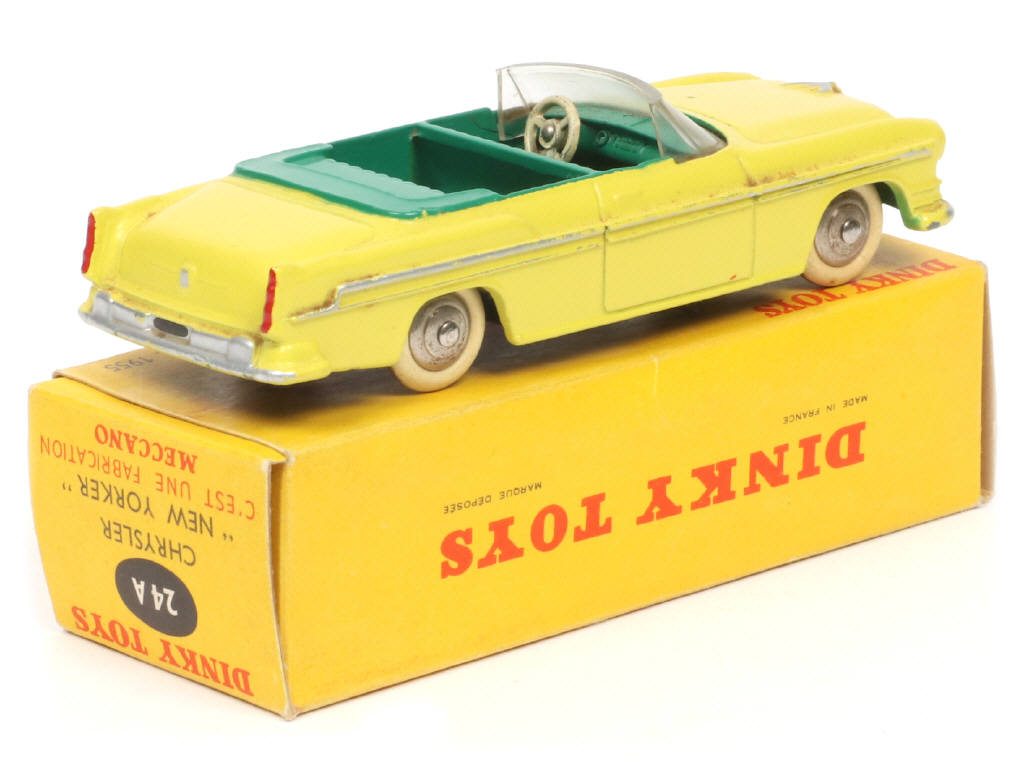 Lot 252 - DINKY TOYS (FRANCE) (1)