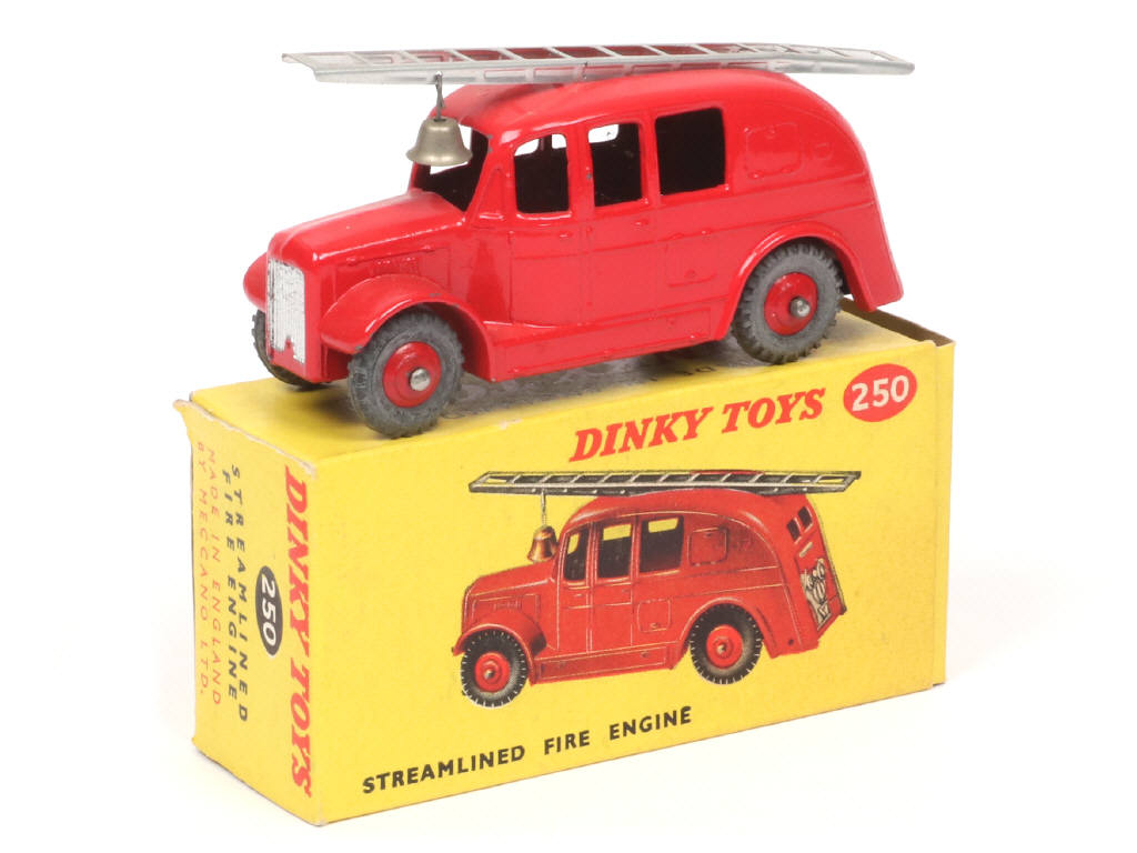 Lot 230 - DINKY TOYS (GB) (1)