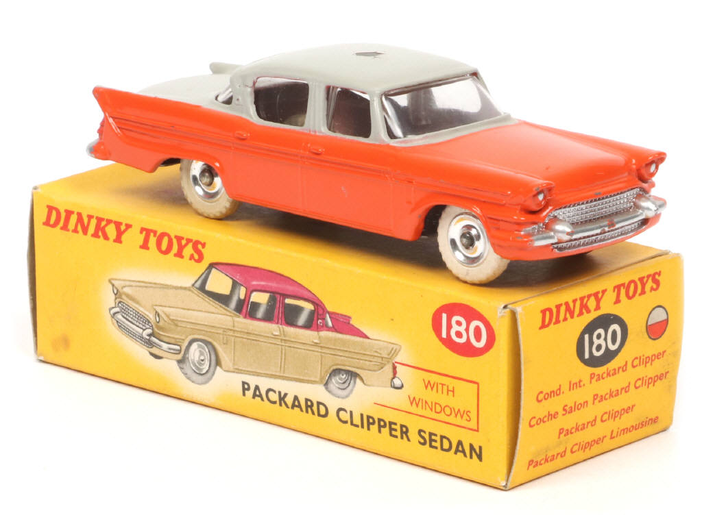 Lot 226 - DINKY TOYS (GB) (1)