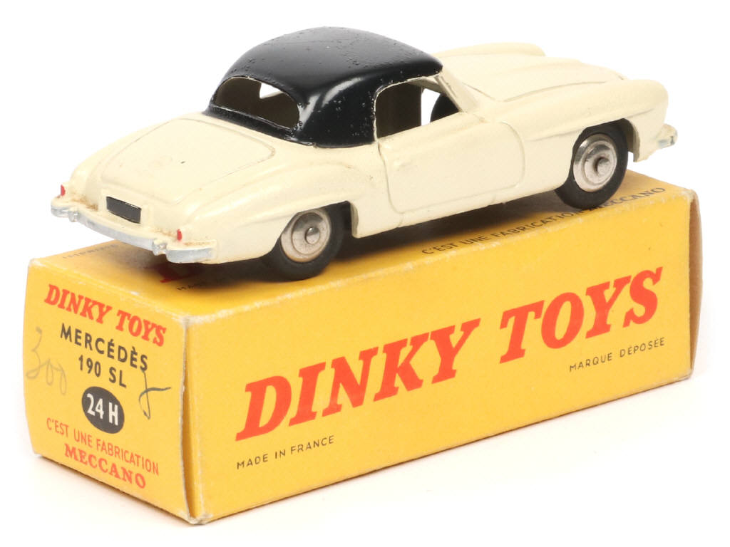 Lot 255 - DINKY TOYS (FRANCE) (1)