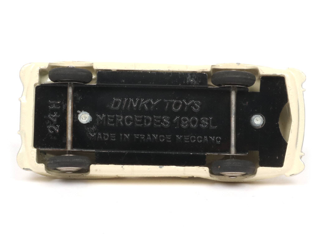 Lot 255 - DINKY TOYS (FRANCE) (1)
