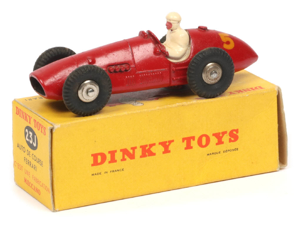 Lot 251 - DINKY TOYS (FRANCE) (1)