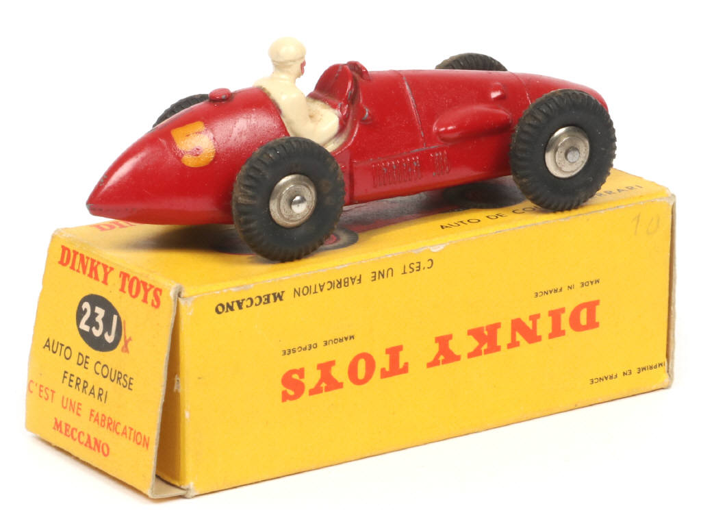 Lot 251 - DINKY TOYS (FRANCE) (1)
