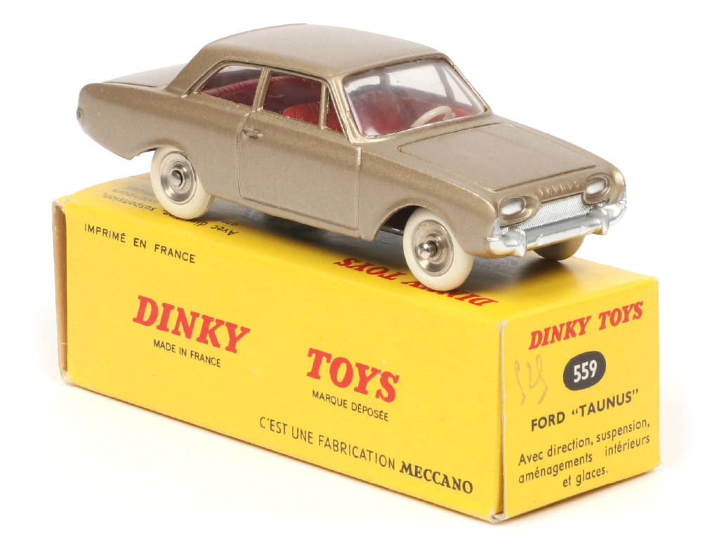 Lot 278 - DINKY TOYS (FRANCE) (1)