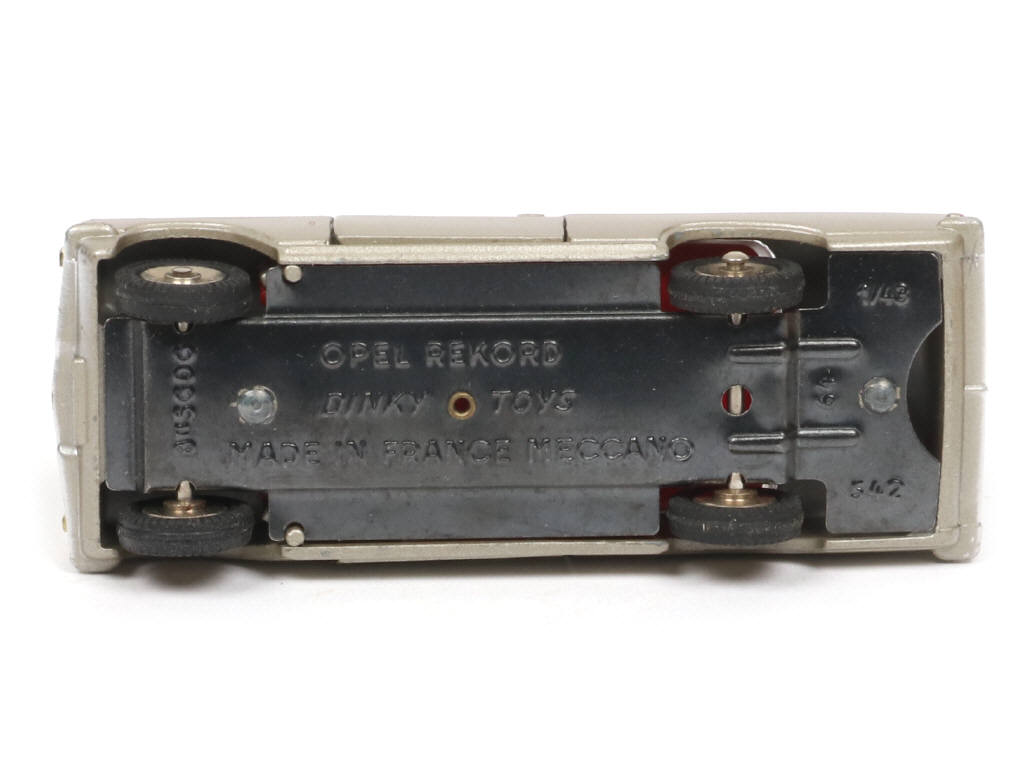 Lot 269 - DINKY TOYS (FRANCE) (1)